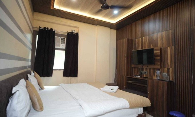 Varanasi Apartamento | Luxurious hotel or apartment in Varanasi city Near ghat Central Varanasi kashi