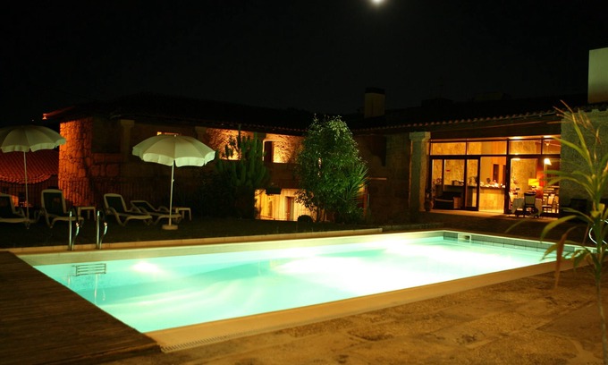 Penso Casa | Lujosa villa integrada con piscina al aire libre