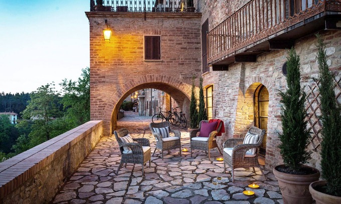 Monteleone d'Orvieto Apartamento | Residencia lujosa y romántica, interiores de diseño, piscina climatizada e hidromasaje, vistas