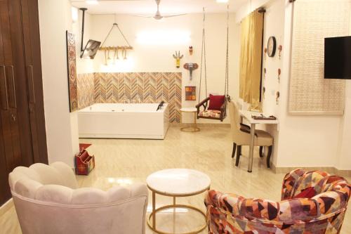 Greater Kailash Apartamento | Luxurious Jacuzzi Hot Tub 1BHK Suite with Spa Tub 11