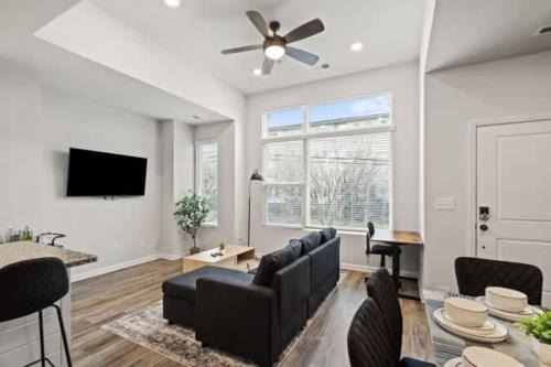 Charlotte Casa | Luxurious King 3BR Townhouse in Uptown Charlotte!