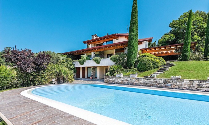 Montinelle Villa | Luxurious Lake Garda Retreat | Villa Manerba Del Garda | Private Pool | Lake Views