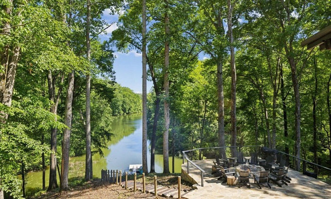 Estill Springs Casa | Luxurious lake house on Tim’s Ford Lake