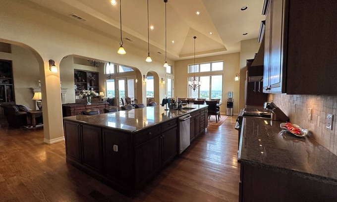 Tucumcari Casa | Luxurious Lakefront Retreat with Theater Room, Game Room, and Lake Access