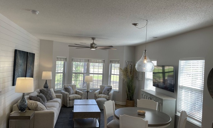 Red Hill Condominio | Luxurious Legends Golf Course Condo