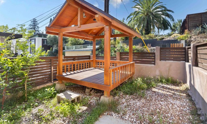 Los Feliz Casa | Luxurious Los Feliz Home – Near Hollywood – DTLA