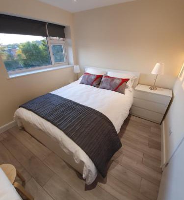 Luton Apartamento | Luxurious Luton town center flat with free parking