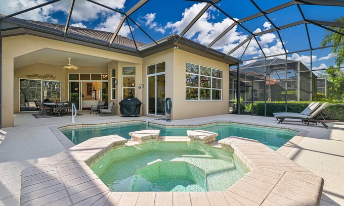 Grandezza Casa | Lujosa casa de estilo mediterráneo! Los mejores acabados - Piscina privada climatizada