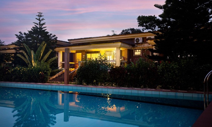 Nerul Villa | Villa de lujo de 2 dormitorios con piscina a 2 km de Candolim (en Nerul)