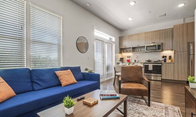 West Oak Hill Apartamento | Luxurious New Unit|Studio2Ba|Pool, Golf Sim