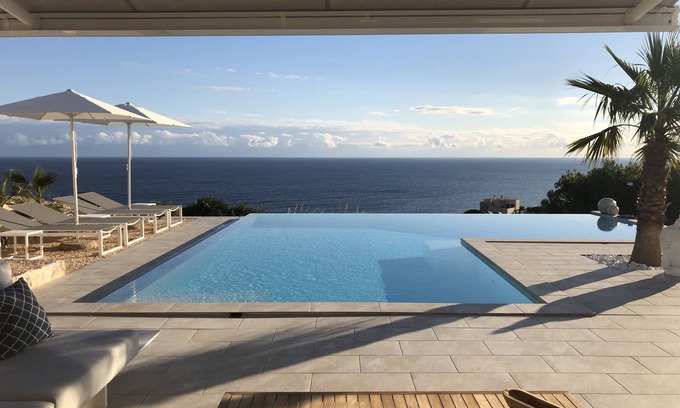 Cala Lliteres Villa | Esta lujosa villa con espectaculares vistas al mar