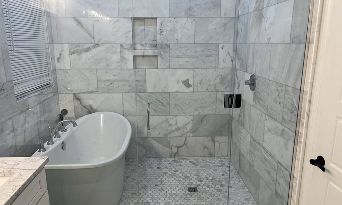 Faubourg Livaudais Casa | Luxurious Newly Built 3 Bedroom 2 Bath Home With Rooftop Deck and Back Balcony