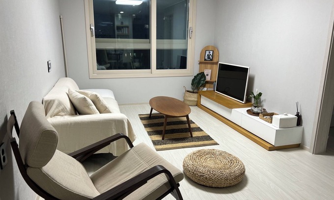 Nam-Gu Apartamento | Luxurious, newly built 2-bedroom apartment next to beautiful Taehwa river