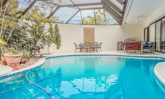 Ludlam Villa | Luxurious Oasis + Heated Salt Pool + Pool Table