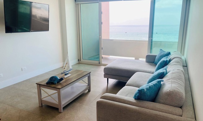 Costa de Oro Apartamento | Luxurious Ocean View Apartment