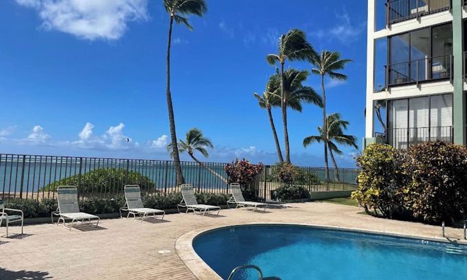 Kuliouou - Kalani Iki Condominio | Luxurious Oceanfront Escape in Kahala – Pool, Gym & Paradise Views