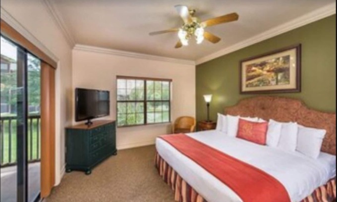 Branson Villa | Luxurious One Bedroom Grand Villa - 5 minutes of Branson's Main Attractions
