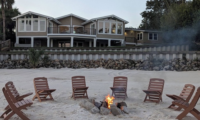 Ono Island Casa | Luxurious Pensacola Waterfront Beach House