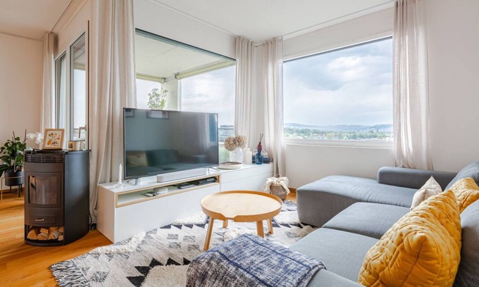 Risch Apartamento | Luxurious penthouse with roof terrace