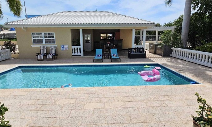 Juba Sound Cabaña | Luxurious Private Cottage With Pool, Luscious Garden Views, And Refined Comfort.