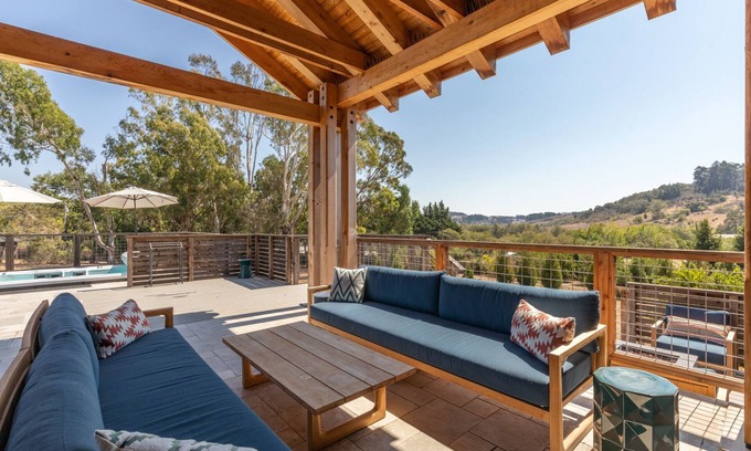 Sebastopol Casa | Luxurious Resort-Like Zen Retreat in Sebastopol's Wine Country