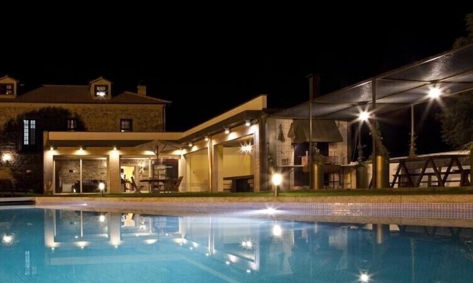 Valenca Casa | Casa con piscina y barbacoa.