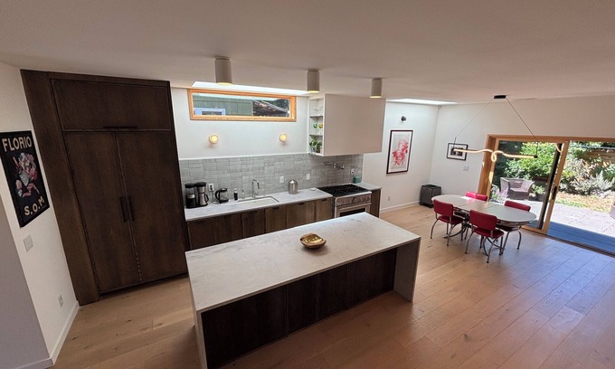 South Tabor Casa | Casa Escandinava Moderna de Lujo (Estancias de 30+ Días)
