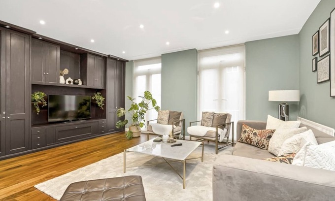 Belsize Casa | Luxurious & Spacious Townhouse!