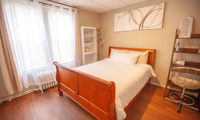 Waterbury Apartamento | Luxurious, Spacious Apartment. Free Parking, Close By to Highways and Essentials