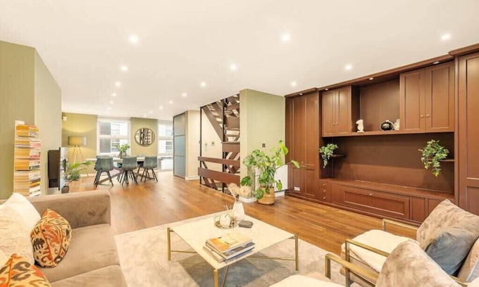Belsize Casa | Luxurious & Spacious Townhouse