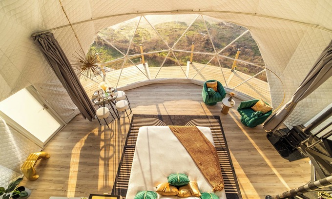Smithville Casa | Luxurious Stargazer Dome Retreat in Stunning Nature