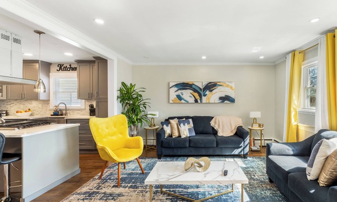 Irvington Apartamento | Luxurious Suburban 3BR Oasis