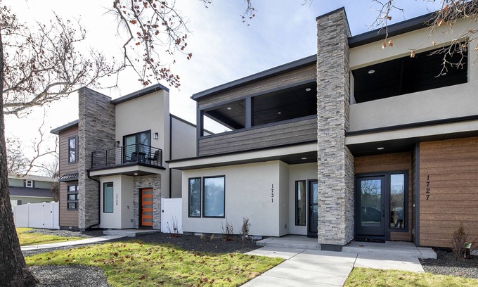 Southeast Boise Casa | Luxurious Townhome Near BSU/Downtown!