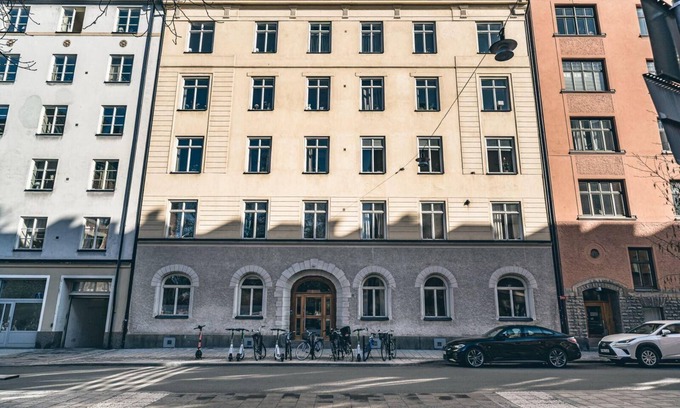 Albano Apartamento | Luxurious turn-of-the-century apartment in the center of Stockholm City.