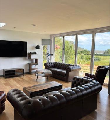 Portree Apartamento | Luxurious, Unique, and Elegant Cottage by Portree