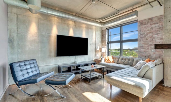 Five Points Casa | Luxurious Uptown Denver Loft with Stunning Views