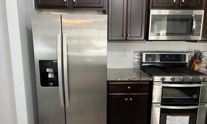 Lithia Springs Casa | Luxurious vacation home @ Thornton Rd in Lithia Springs