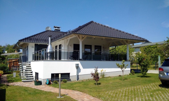 Alt Gaarz Casa | Luxurious vacation home in Rerik for 6 people with fireplace and sauna - just a 5-minute walk away