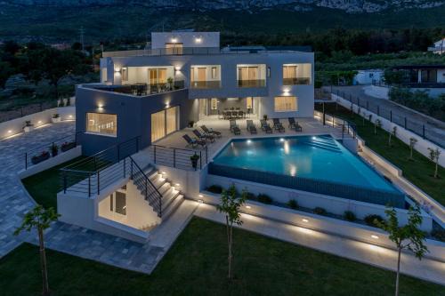 Kastel Sucurac Villa | Luxurious Villa Meri