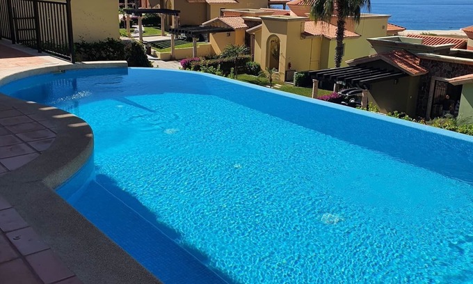 Marina Villa | Luxurious Villa at Montecristo Estate David & Lorena