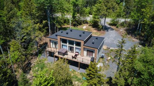 La Conception Chalet De Esquí | Luxurious Villa Tremblant 4 Bdrs W Hot Tub B85
