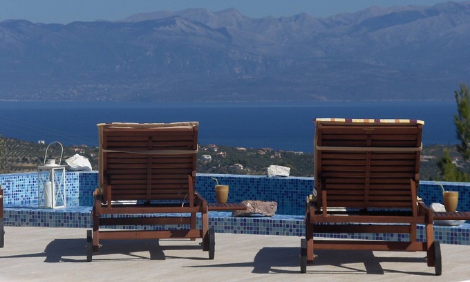 Pylos-Nestoras Villa | Villa de lujo con impresionantes vistas al mar y piscina privada