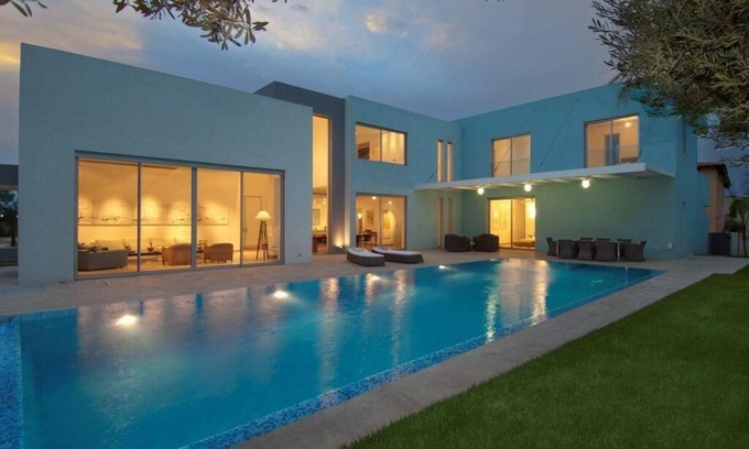 Caesarea Villa | Lujosa villa con piscina vallada en el barrio de Golf de Cesarea