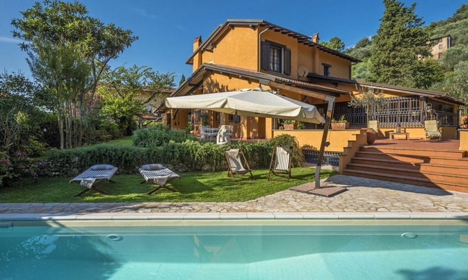 Camaiore Villa | VILLA DE LUJO CON ACABADOS IMPECABLES, OASIS DE PAZ DONDE SALIR DE COCOLAR
