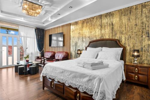 Sector 1 Apartamento | Luxurious Villa with Lush Garden and Huge Terrace near Herastrau Park