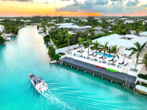 Leeward Settlement Villa | Luxurious Waterfront Sunset Bay Villa