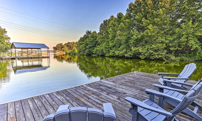 Iuka Casa | Luxurious Waterfront Home on Pickwick Lake!