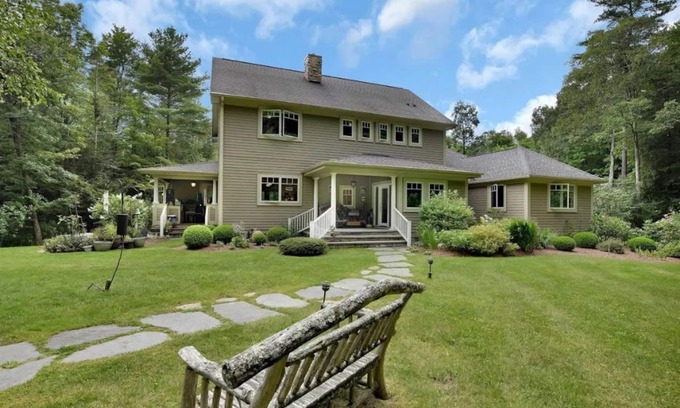 Great Barrington Casa | Luxuriously Comfortable Country Home