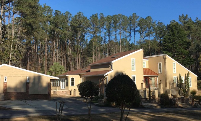 Evans Casa | Luxurius 5 habitaciones / 5 baños hogar perfecto para el entretenimiento y excelente para maestros