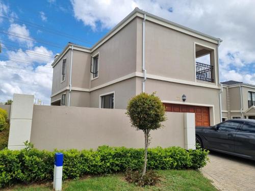 Greater Johannesburg Metropolitan Area Villa | Luxury 0ne